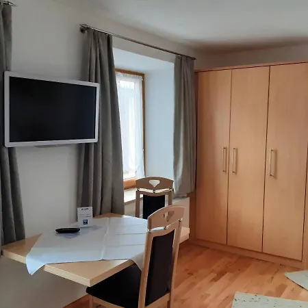 Apartamento Gastehaus Hosp *